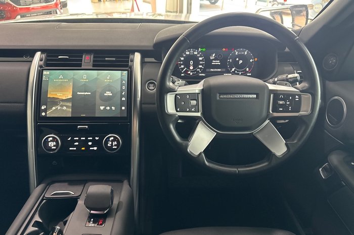 2021 Land Rover Discovery D300 SE