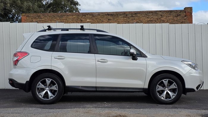 2014 Subaru Forester 2.5i Luxury