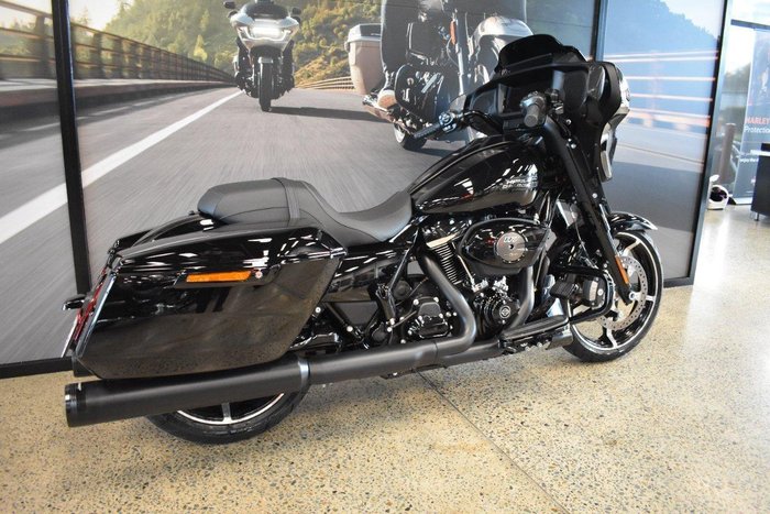 2026 Harley-Davidson Street Glide 117 (FLHX)