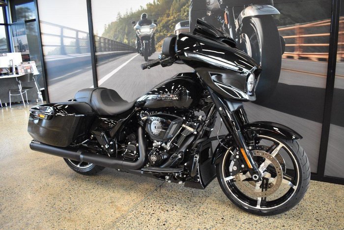 2026 Harley-Davidson Street Glide 117 (FLHX)