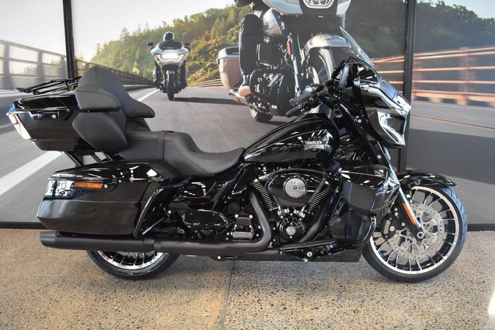 2026 Harley-Davidson Street Glide Limited 117 (FLHXL)