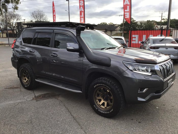 2022 Toyota Landcruiser Prado VX