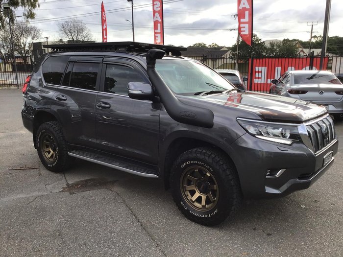 2022 Toyota Landcruiser Prado VX