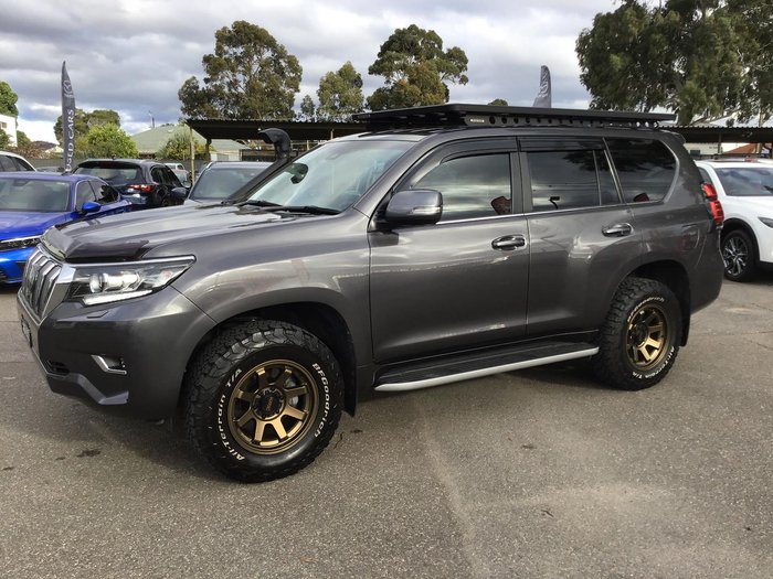 2022 Toyota Landcruiser Prado VX