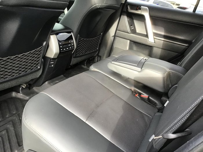 2022 Toyota Landcruiser Prado VX