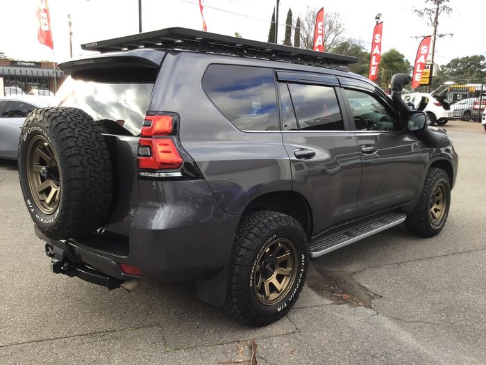 2022 Toyota Landcruiser Prado VX