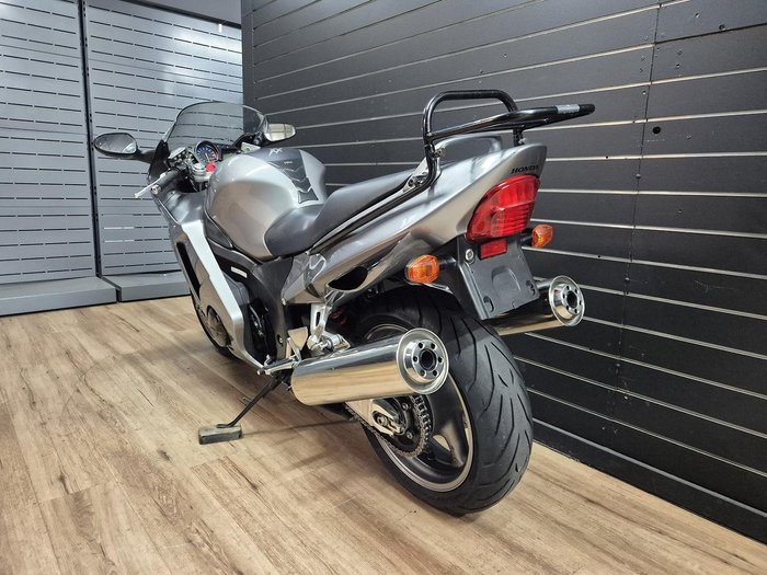 2006 Honda CBR1100XX (SUPER BLACKBIRD) Grey
