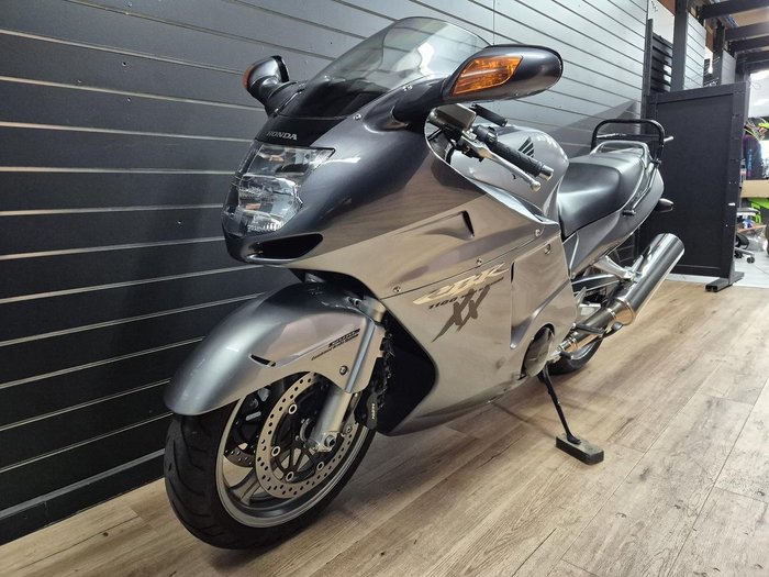 2006 Honda CBR1100XX (SUPER BLACKBIRD) Grey
