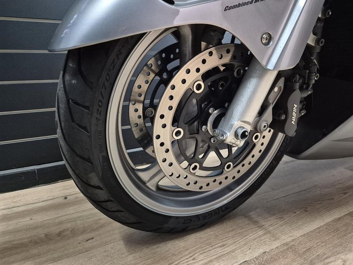 2006 Honda CBR1100XX (SUPER BLACKBIRD) Grey