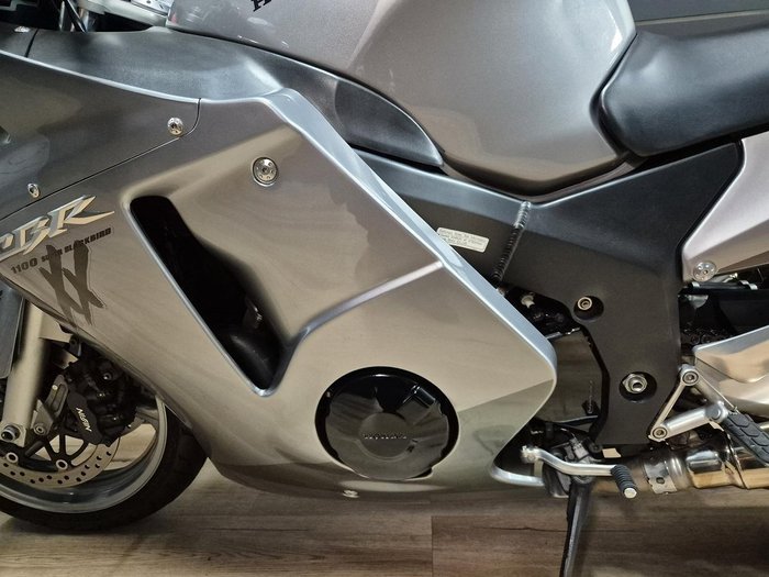 2006 Honda CBR1100XX (SUPER BLACKBIRD) Grey