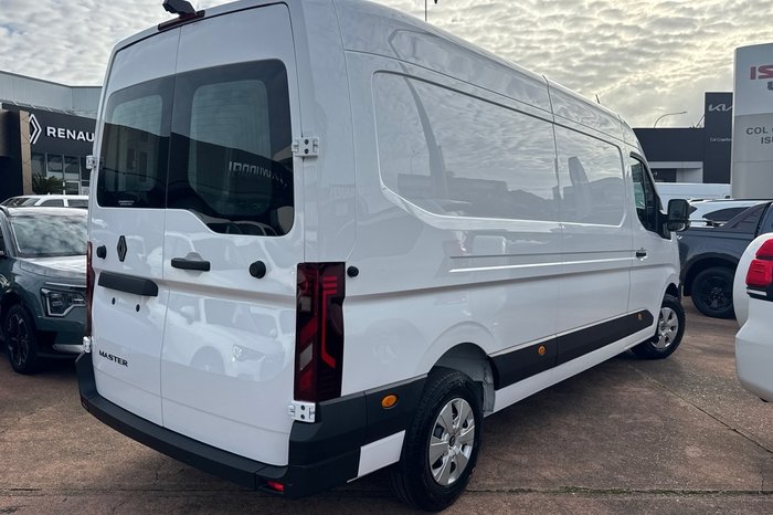 2026 Renault Master LWB MID-Roof (L3H2)