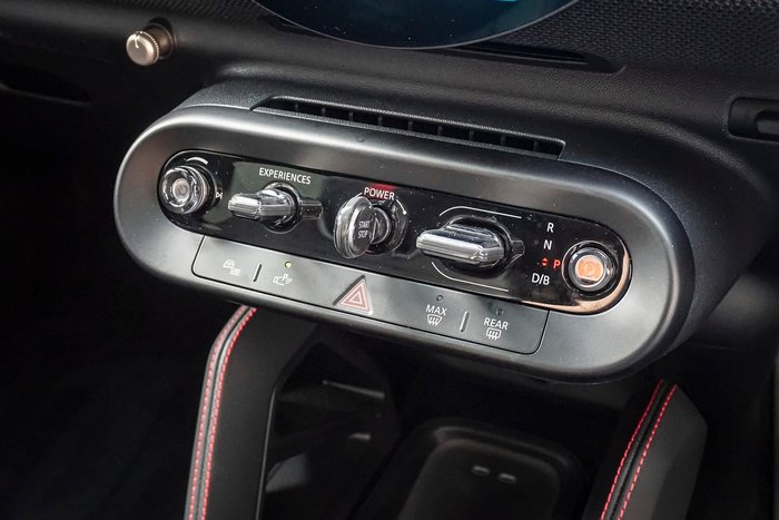 2025 MINI Aceman JCW E Favoured