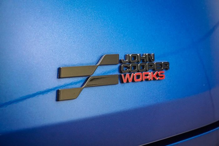 2025 MINI Aceman JCW E Favoured