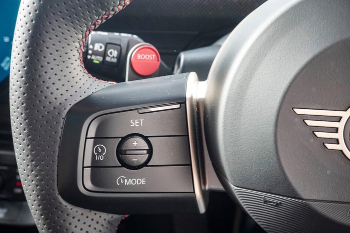 2025 MINI Aceman JCW E Favoured