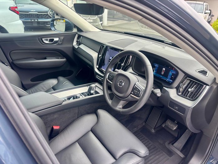 2023 Volvo XC60 Plus B5