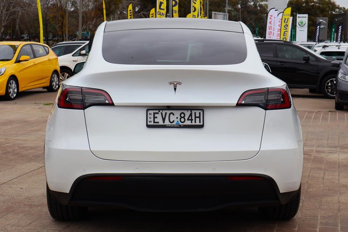 2022 Tesla Model Y Rear-Wheel Drive