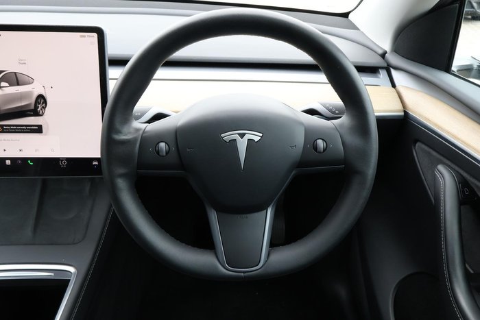 2022 Tesla Model Y Rear-Wheel Drive