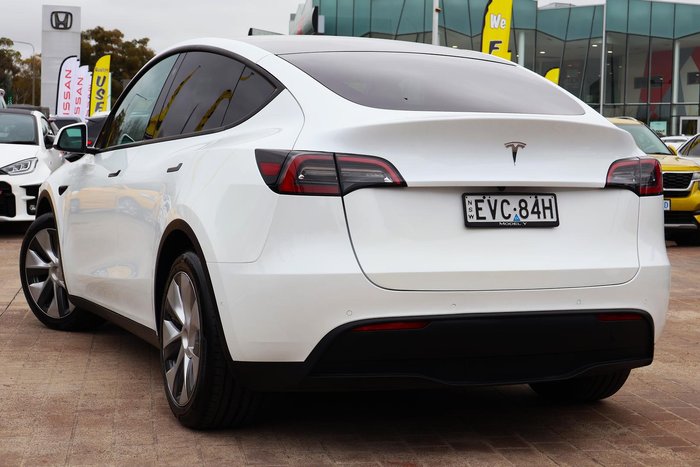 2022 Tesla Model Y Rear-Wheel Drive