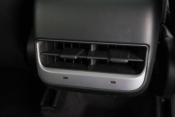 2022 Tesla Model Y Rear-Wheel Drive