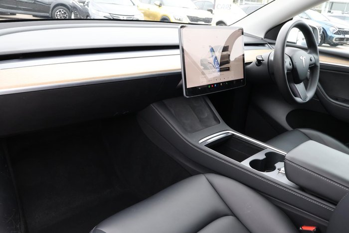 2022 Tesla Model Y Rear-Wheel Drive