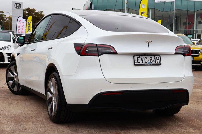 2022 Tesla Model Y Rear-Wheel Drive