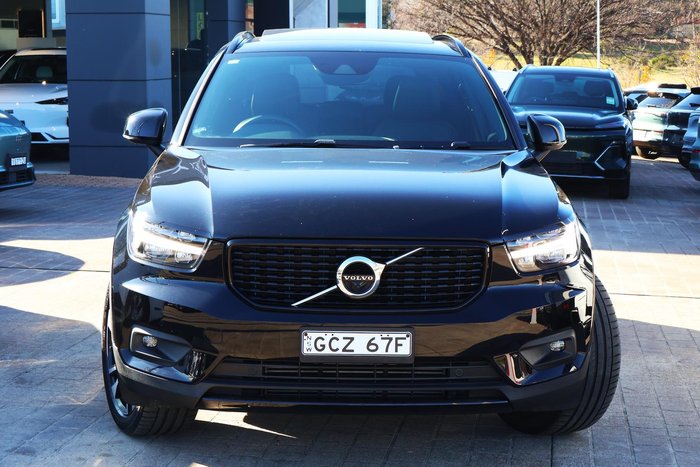 2022 Volvo XC40 T5 R-Design
