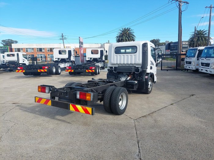 2023 Hyundai Mighty EX4/6