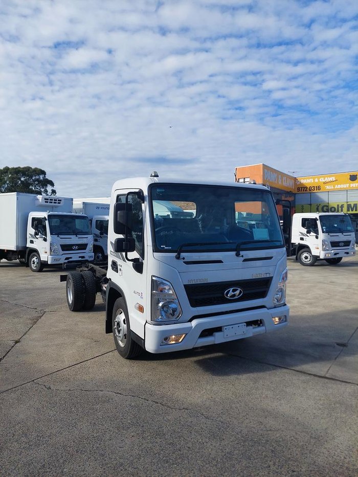 2023 Hyundai Mighty EX4/6