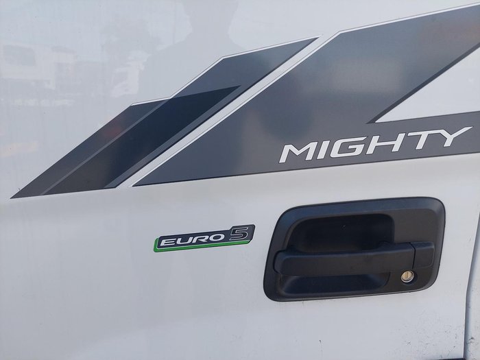 2023 Hyundai Mighty EX4/6