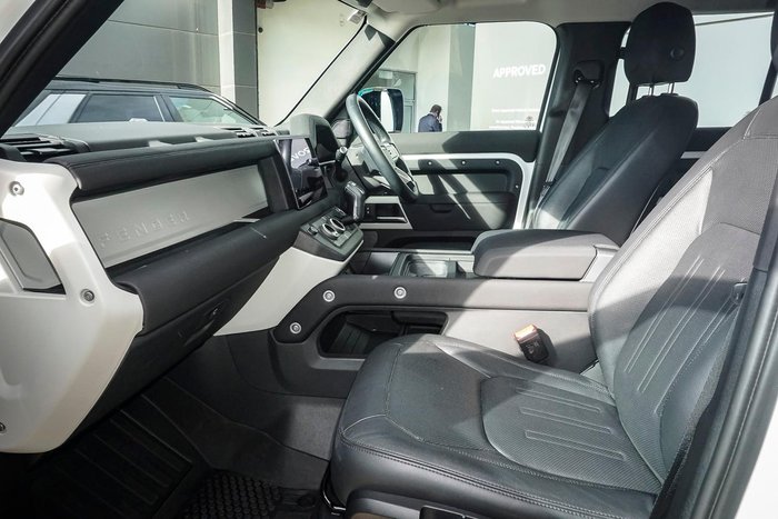 2021 Land Rover Defender 110 P400 S