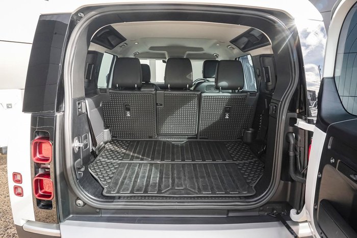 2021 Land Rover Defender 110 P400 S