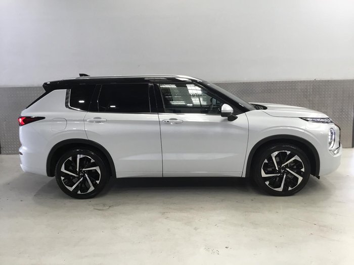 2024 Mitsubishi Outlander Exceed Tourer