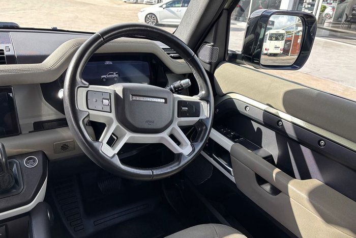 2021 Land Rover Defender 90 D300 SE