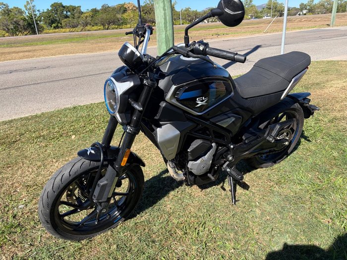 2023 CFMOTO 300 CL-X SPORT NEBULAR BLACK