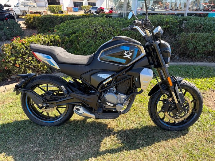 2023 CFMOTO 300 CL-X SPORT NEBULAR BLACK