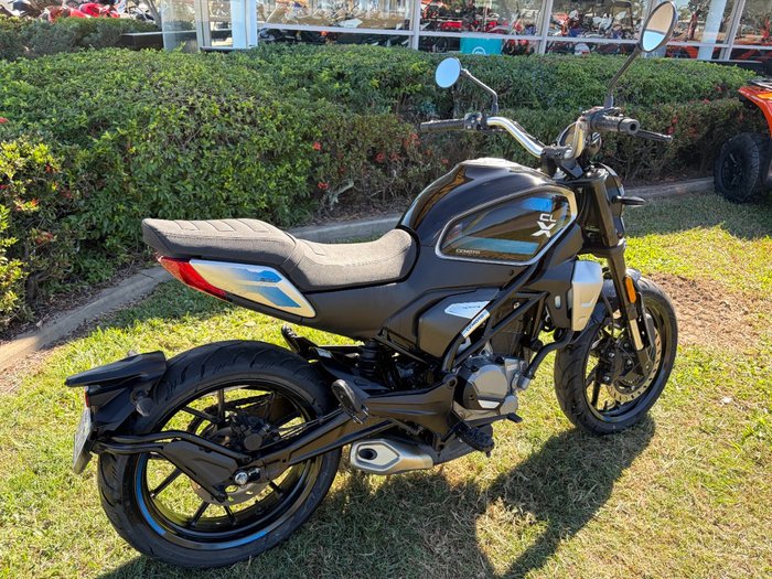 2023 CFMOTO 300 CL-X SPORT NEBULAR BLACK