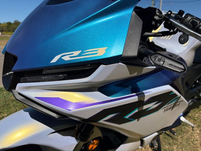 2025 YAMAHA YZF-R3 White
