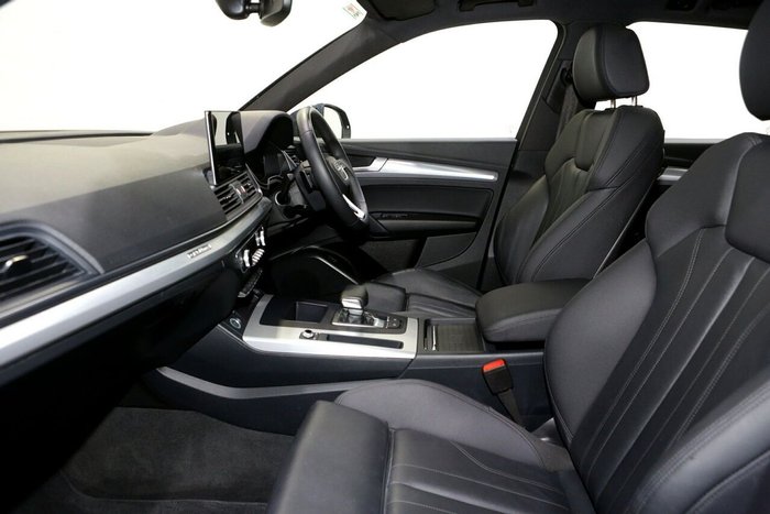 2025 Audi Q5 40 TDI Sport