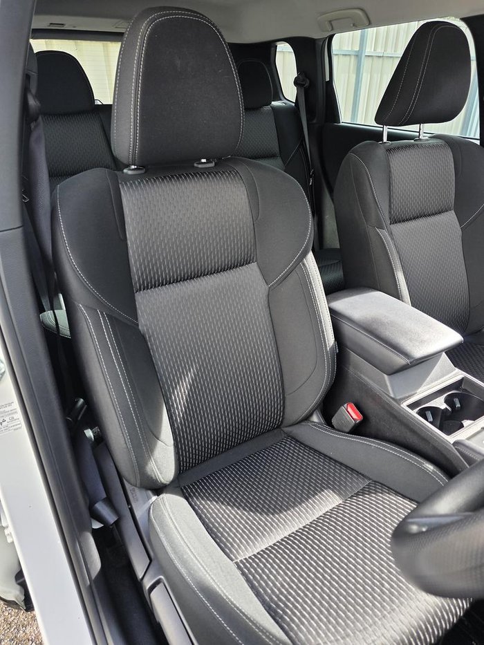 2024 Mitsubishi Outlander ES