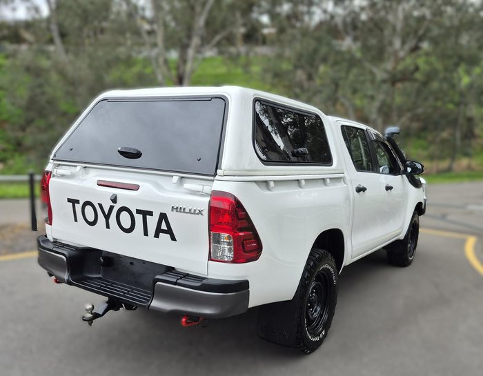 2022 Toyota Hilux SR