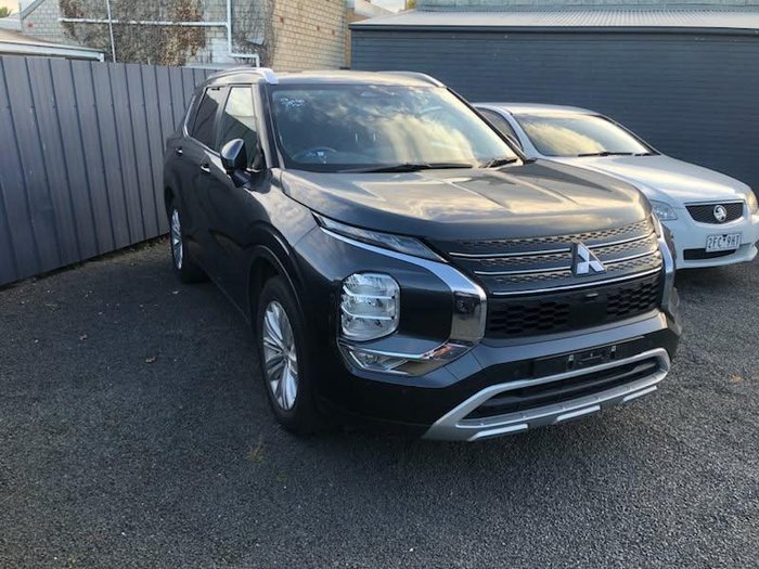 2024 Mitsubishi Outlander LS