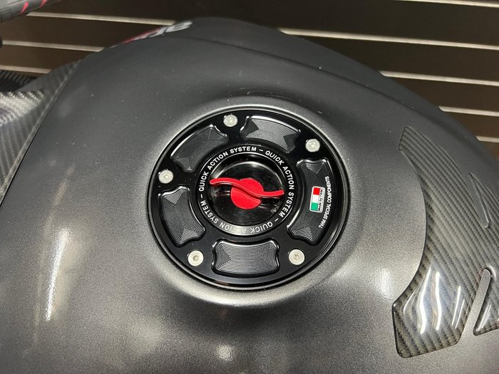 2018 APRILIA RSV4 R Black