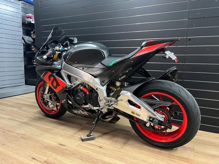 2018 APRILIA RSV4 R Black