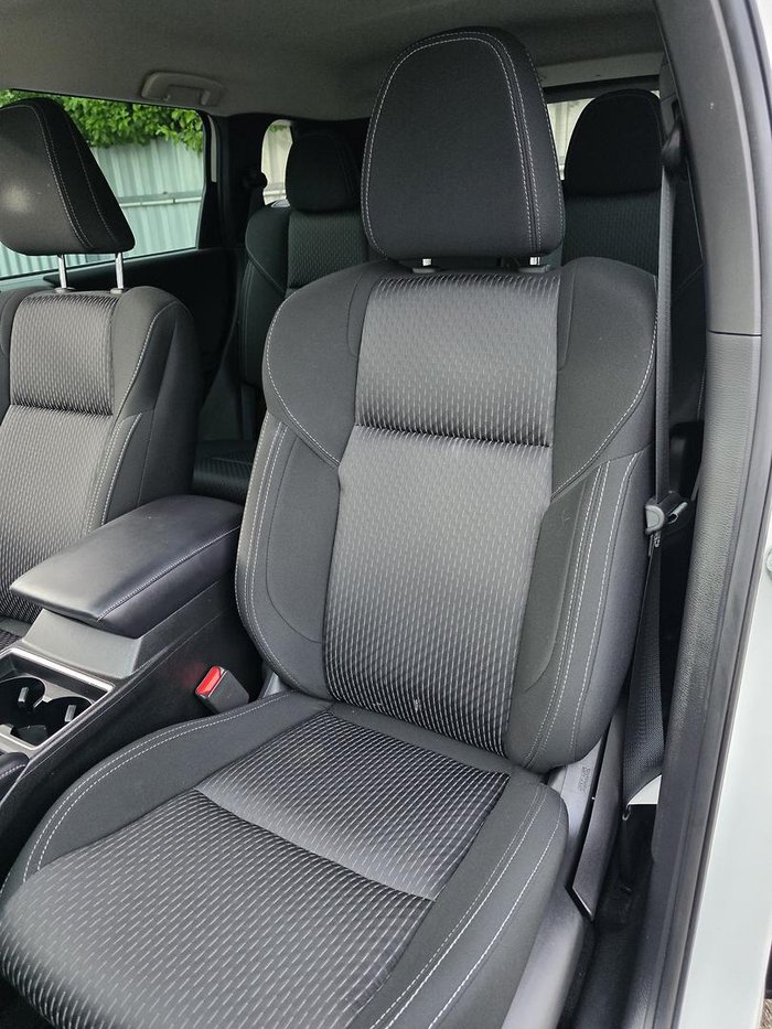 2023 Mitsubishi Outlander LS