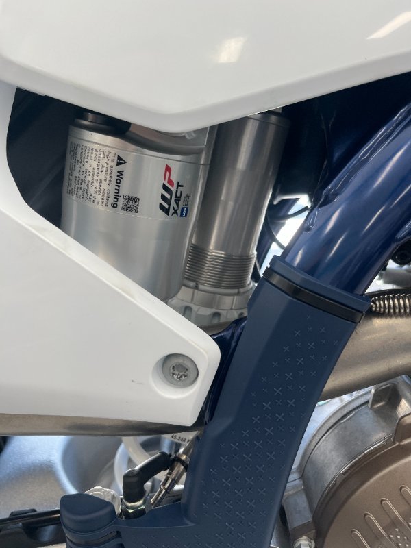 2026 HUSQVARNA FE501 NEBULA WHITE