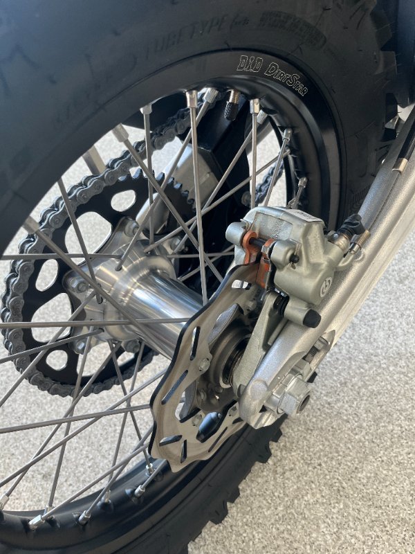 2026 HUSQVARNA FE501 NEBULA WHITE