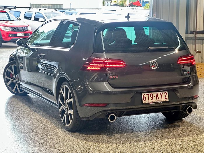 2017 Volkswagen Golf GTI Performance Edition 1