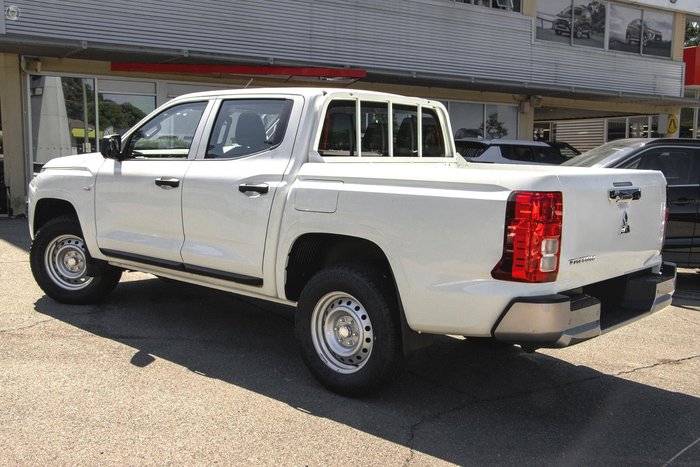 2026 Mitsubishi Triton GLX