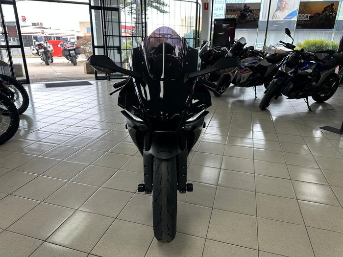 2024 Yamaha YZF-R1