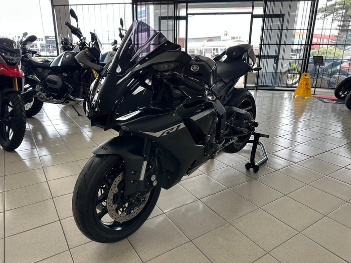 2024 Yamaha YZF-R1